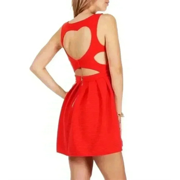 City by Windsor Red Heart Shape Open Back Dress - Picture 2 of 7